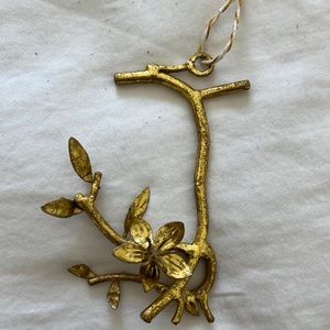 Anthropologie monogram J ornament